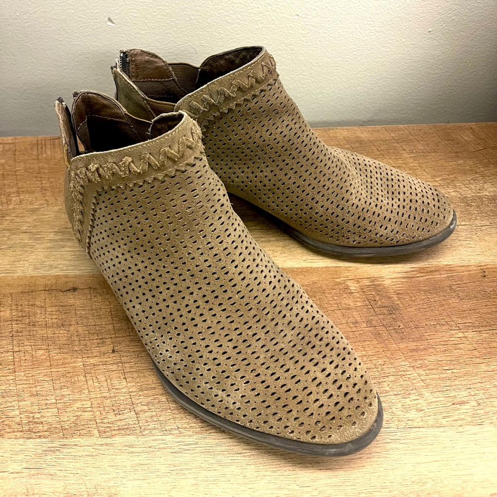 earth brand ankle booties